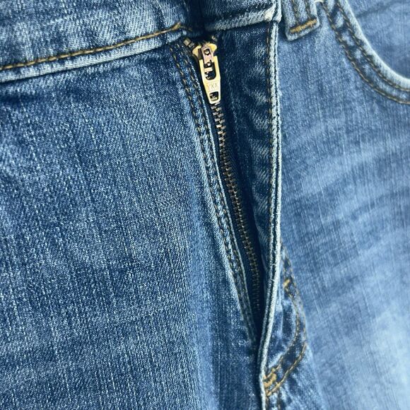 Wrangler Classic Bootcut Jeans Adjustable Waist Boys Size 14 Med Wash - Picture 13 of 16